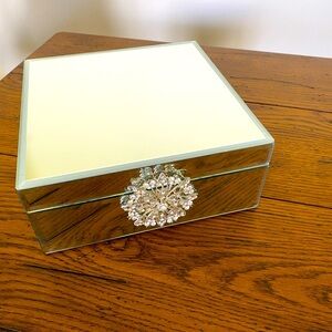 Mirrored Jewelry Box jewelry chest felted footed bottom storage container